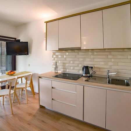 Premium Oaza Appartement Primošten Buitenkant foto